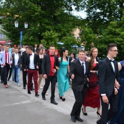 Maturanti Srednje stručne škole „Džemal Bijedić“ iz Goražda proslavili maturu