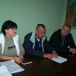Potpisani ugovori o izradi kapija na šehidskim mezarjima u opštinama Rogatica i Novo Goražde