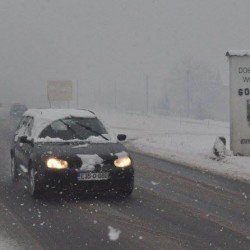 Snijeg uzrokuje otežano odvijanje saobraćaja na području BPK Goražde   