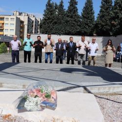 U znak sjećanja na heroje našeg grada, položeno cvijeće na centralno spomen obilježje u Goraždu