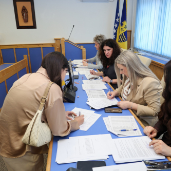 Potpisani ugovori o dodjeli studentskih stipendija redovnim studentima prvog i drugog ciklusa za studijsku 2025/2026. godinu