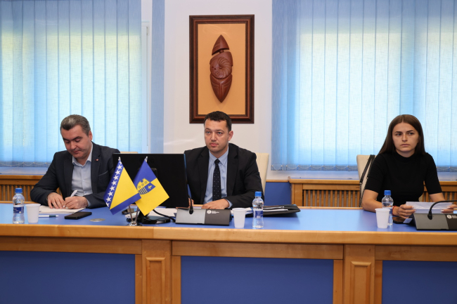 Data saglasnost premijeru za zaljučivanje ugovora sa Federalnim ministarstvom prometa i komunikacija