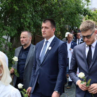 „Foča pamti: Šutnja nikada ne smije biti jača od istine“ slogan je pod kojim je danas u tom gradu obilježen Međunarodni dan borbe protiv seksualnog nasilja u ratu