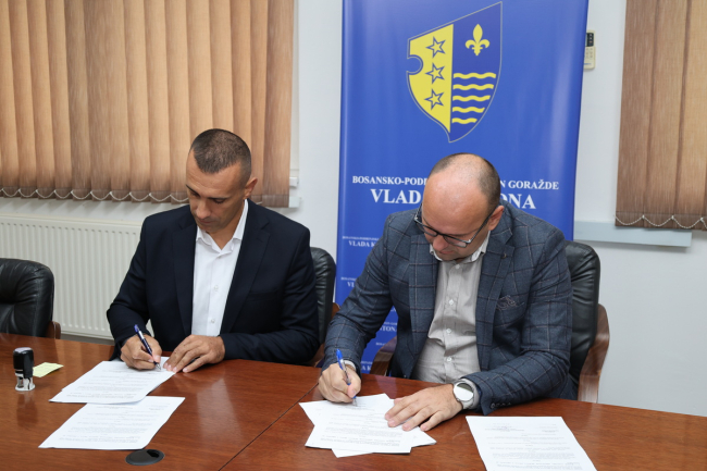Potpisani ugovori za projekte lokalne zajednice Pale u FBiH izdvojeno 110.000KM
